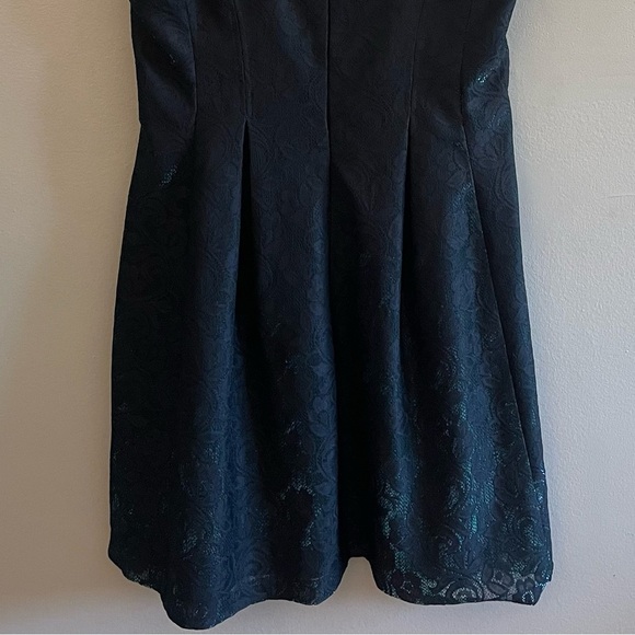 Nine West Sleeveless Black Lace Dress w Teal Iridescent Base - Size 12 EUC - Picture 12 of 16